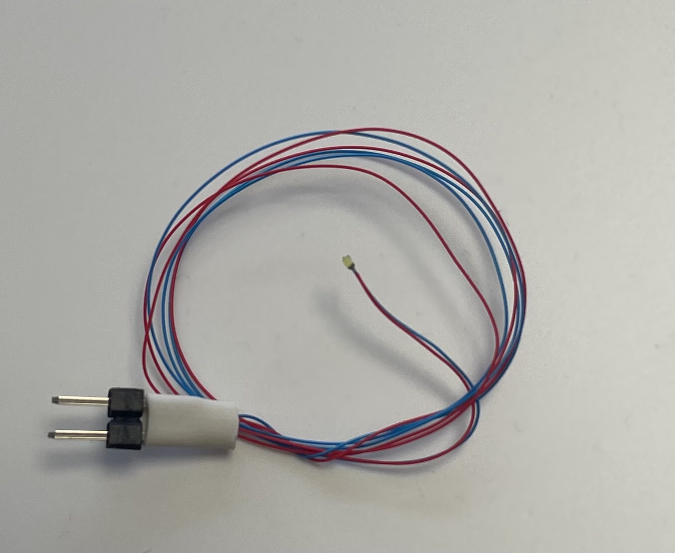 MICRO SMD LED 0,5x1 ČERVENÁ s kabelem
