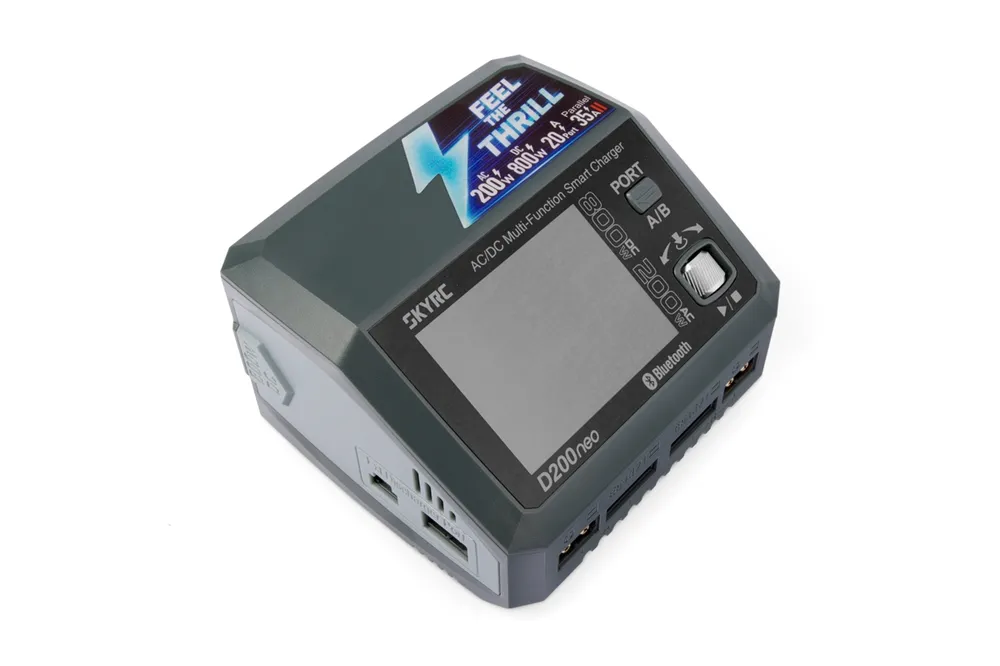 Modelářská multifunkční nabíječka SKY RC D200 Neo 2x 400W