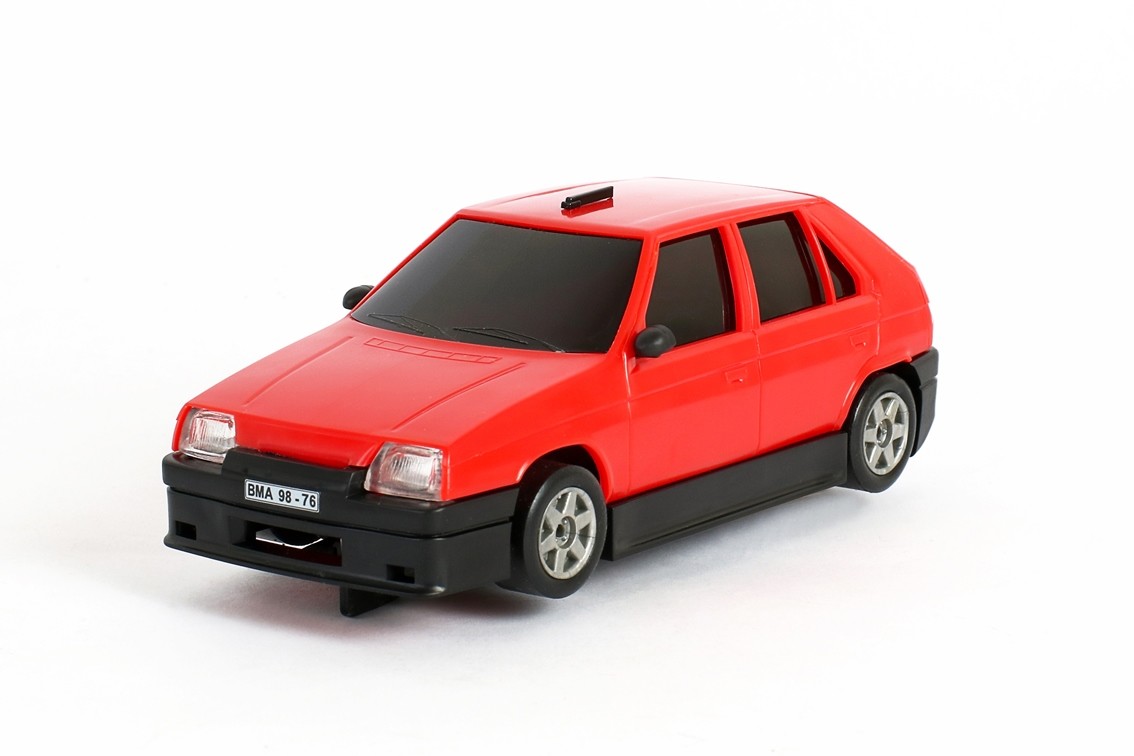 Model FARO SRC, měřítko 1:28, Favorit City,červený, verze 2020