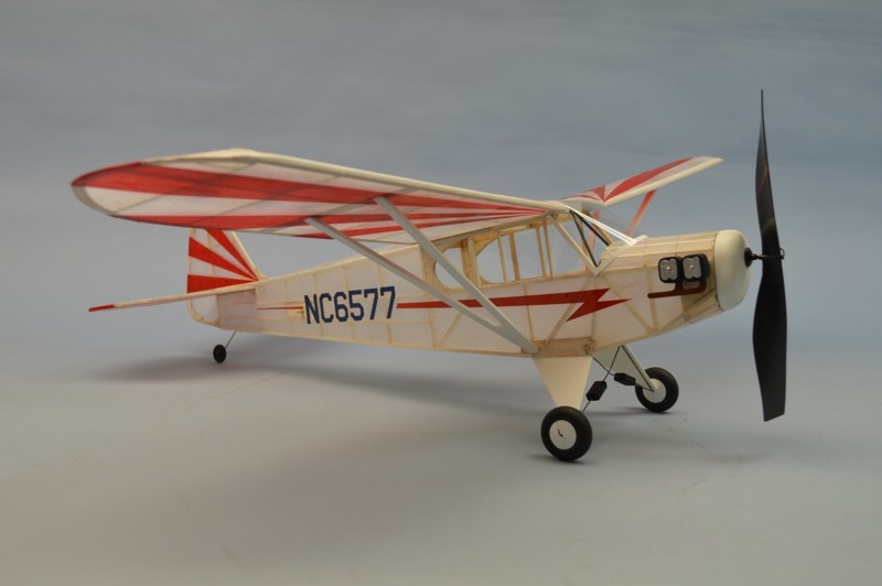 PIPER ClipWing CUB minimaketa letadla s gumovým pohonem rozp.762mm (4SK0338)