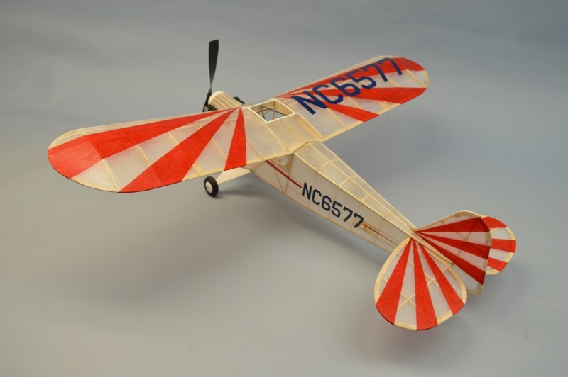 PIPER ClipWing CUB minimaketa letadla s gumovým pohonem rozp.762mm (4SK0338)