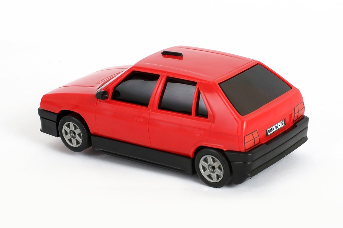 Model FARO SRC, měřítko 1:28, Favorit City,červený, verze 2020