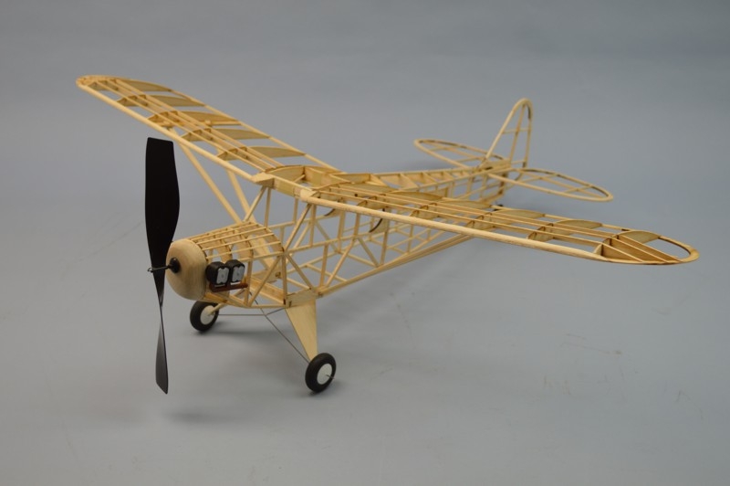 PIPER ClipWing CUB minimaketa letadla s gumovým pohonem rozp.762mm (4SK0338)
