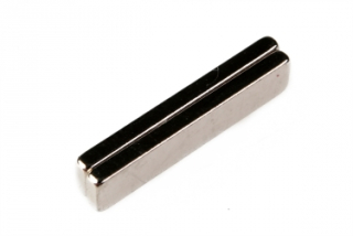 Magnety konstantní 19 x 4 x 1,5 mm 2 kusy neodymové
