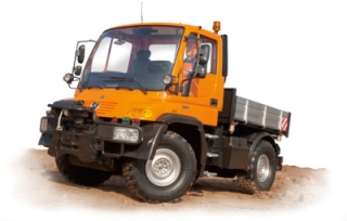MERCEDES UNIMOG komplet vč. RC
