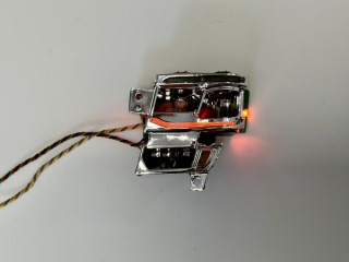 SCANIA 770S přední světla -oranžové denní svícení