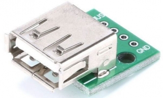 USB zdířka A na plošném spoji