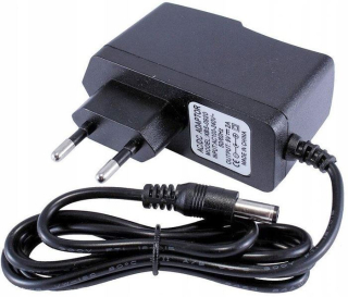 Síťový adaptér pulzní 9V DC / 2A